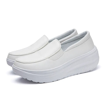 Novinka 2026 – Měkké a pohodlné, ideální pro volný čas 👟 Dámské slip-on platformové boty