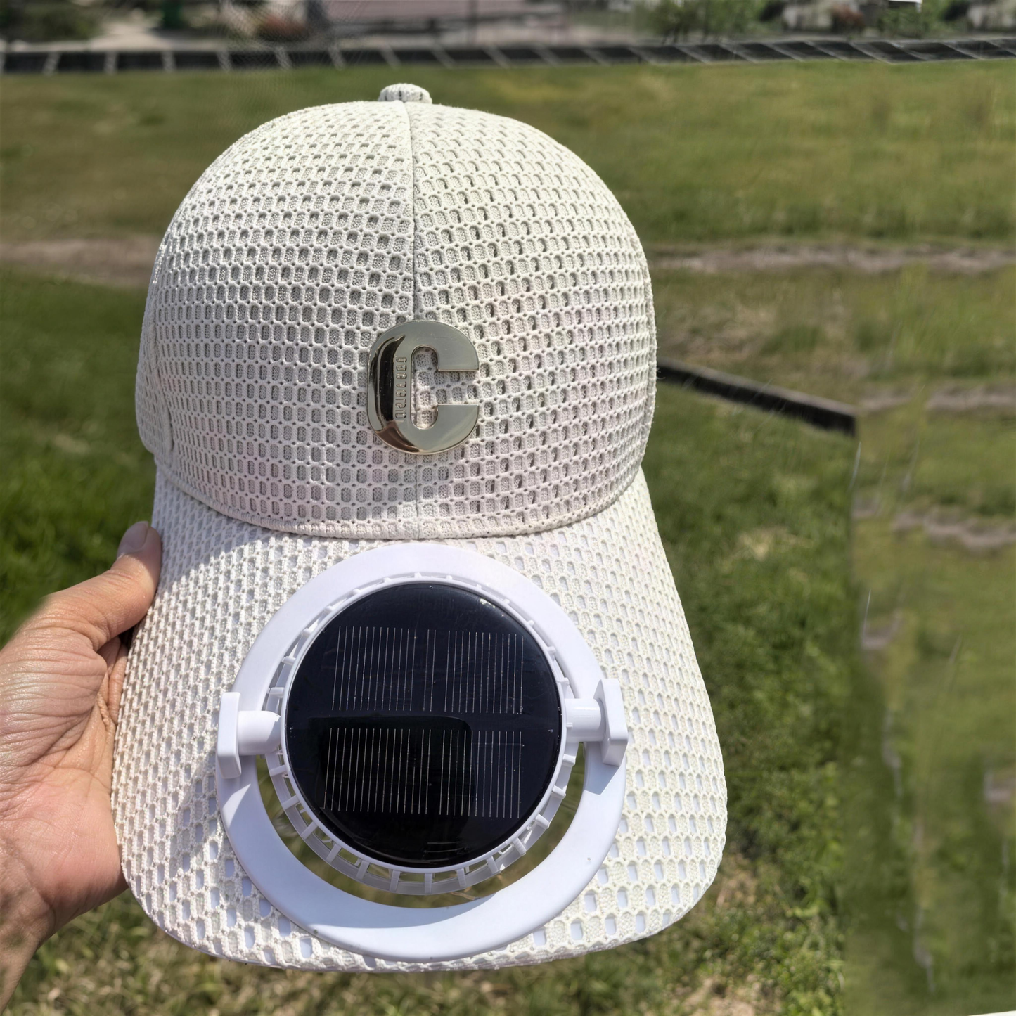 Nová solární čepice s ventilátorem 2026 – udrží vás v chladu po celý den!